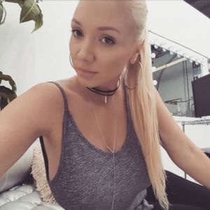 Meet your Posher, Liza